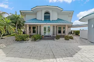 2318 NW Bay Colony Ct, Stuart, FL 34994 - Photo 5