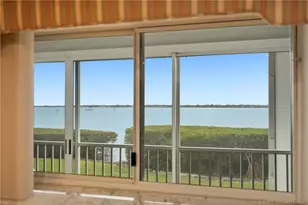 164 NE Edgewater Dr, Stuart, FL 34996 - Photo 13