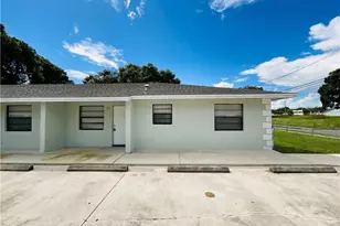 204 N 28th St, Fort Pierce, FL 34947 - Photo 1