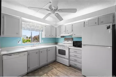 1560 NE 12th Terrace #D9, Jensen Beach, FL 34957 - Photo 5