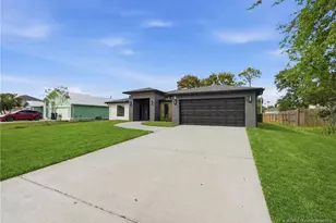 1457 SW Dow Ln, Port Saint Lucie, FL 34953 - Photo 3