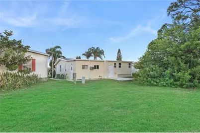 7073 Birchwood Lane, Stuart, FL 34997 - Photo 5