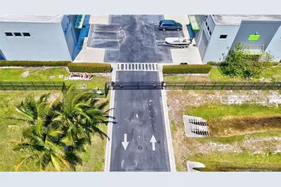 861 NE Industrial Boulevard #13, Jensen Beach, FL 34957 - Photo 3