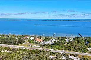 5603 S Indian River Dr, Fort Pierce, FL 34982 - Photo 17