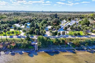 5603 S Indian River Dr, Fort Pierce, FL 34982 - Photo 1