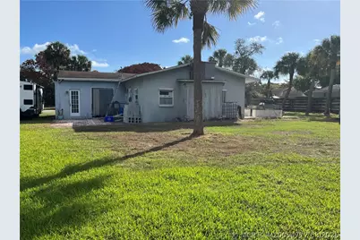 4800 SE Ebbtide Avenue, Port Salerno, FL 34997 - Photo 5
