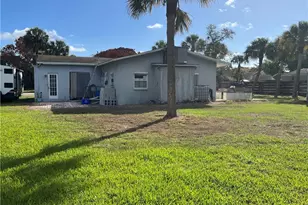 4800 SE Ebbtide Ave, Port Salerno, FL 34997 - Photo 5