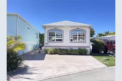 1352 Nettles Boulevard, Jensen Beach, FL 34957 - Photo 9