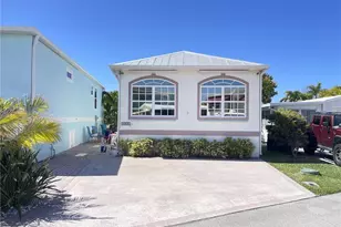 1352 Nettles Blvd, Jensen Beach, FL 34957 - Photo 9