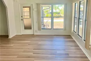 2692 SW Pontiac Pl, Stuart, FL 34997 - Photo 9