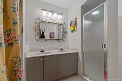 912 NE Sandalwood Place, Jensen Beach, FL 34957 - Photo 15