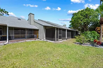 912 NE Sandalwood Place, Jensen Beach, FL 34957 - Photo 11