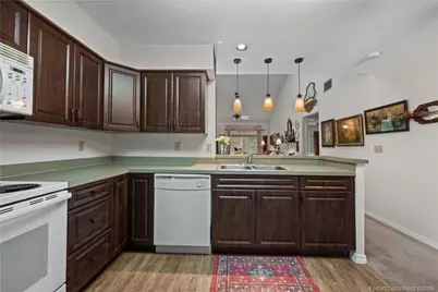 912 NE Sandalwood Place, Jensen Beach, FL 34957 - Photo 7