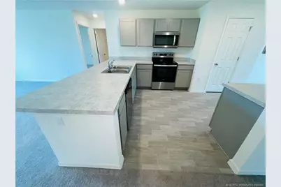 934 SW McDevitt Avenue, Port Saint Lucie, FL 34953 - Photo 9