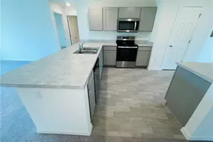 934 SW McDevitt Ave, Port Saint Lucie, FL 34953 - Photo 9