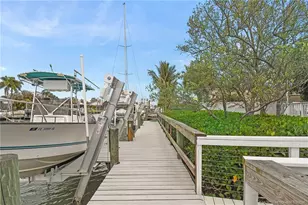 2550 Harbour Cove Dr, Hutchinson Island, FL 34949 - Photo 15