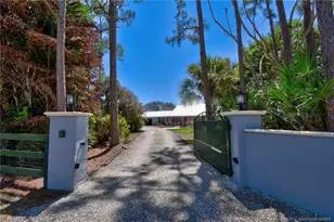 11266 SW Meadowlark Cir, Stuart, FL 34997 - Photo 3