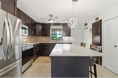 270 SW South River Drive #106, Stuart, FL 34997 - Photo 5