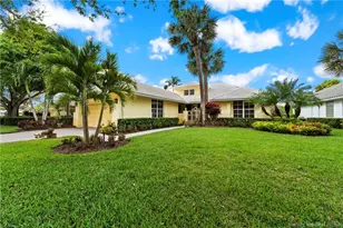 3510 SE Cambridge Dr, Stuart, FL 34997 - Photo 1