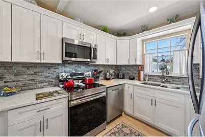 1572 NE 22nd Street, Jensen Beach, FL 34957 - Photo 9