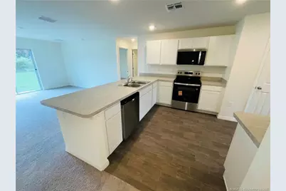 1701 SE Manth Lane, Port Saint Lucie, FL 34983 - Photo 5