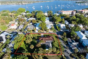 701 SW Cleveland Ave, Stuart, FL 34994 - Photo 9