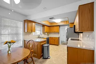 701 SW Cleveland Ave, Stuart, FL 34994 - Photo 15