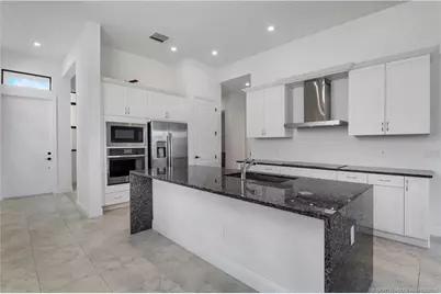 120 SE Cortile Enza, Port Saint Lucie, FL 34952 - Photo 3