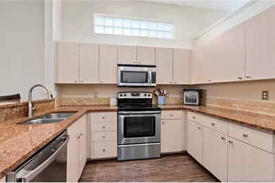 121 Woodlake Circle, Greenacres, FL 33463 - Photo 9