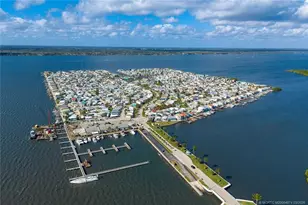 561 Nettles Blvd, Jensen Beach, FL 34957 - Photo 7