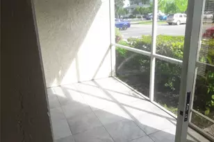 1524 SE Royal Green Cir, Port Saint Lucie, FL 34952 - Photo 9