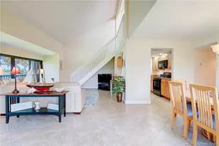 271 NE Edgewater Dr, Stuart, FL 34996 - Photo 9