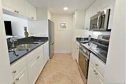 303 NE Golfview Circle, Stuart, FL 34996 - Photo 23