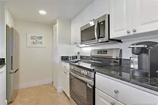 303 NE Golfview Circle, Stuart, FL 34996 - Photo 25