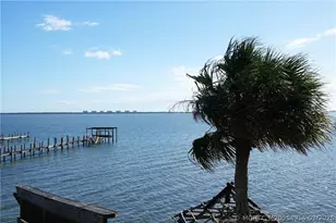 10205 S Indian River Dr, Fort Pierce, FL 34982 - Photo 7