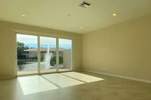 566 SW Glen Crest Way, Stuart, FL 34997 - Photo 5