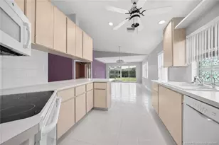 2806 SW Ridgewood Pl, Palm City, FL 34990 - Photo 11