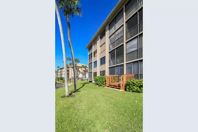 4620 NE Sandpebble Trace #104, Stuart, FL 34996 - Photo 13