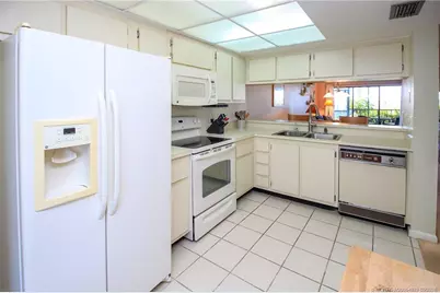 4620 NE Sandpebble Trace #104, Stuart, FL 34996 - Photo 5