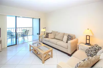 4680 NE Sandpebble Trace #303, Stuart, FL 34996 - Photo 7
