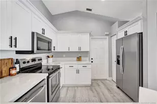 4365 Pine Ridge Ct, Weston, FL 33331 - Photo 9