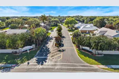 1008 SW Hunt Club Circle, Palm City, FL 34990 - Photo 25