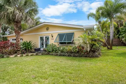 517 SW South Carolina Drive, Stuart, FL 34994 - Photo 3