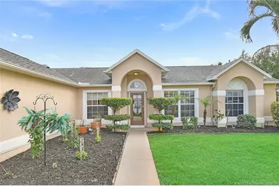 526 NE Vanda Terrado, Jensen Beach, FL 34957 - Photo 3