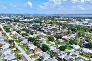 526 NE Vanda Terrado, Jensen Beach, FL 34957 - Photo 39
