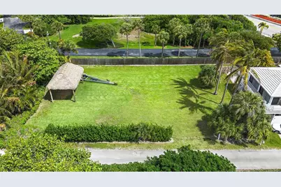 5237 NE Shore Village Terrace, Stuart, FL 34996 - Photo 9