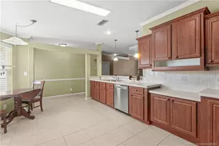 4237 4th Ct, Lantana, FL 33462 - Photo 9