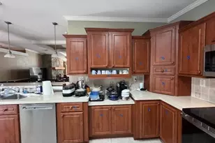 4237 4th Ct, Lantana, FL 33462 - Photo 3