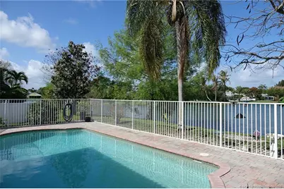 2120 NW Marsh Rabbit Lane, Jensen Beach, FL 34957 - Photo 23