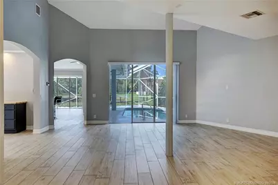 18421 Lake Bend Drive, Jupiter, FL 33458 - Photo 5